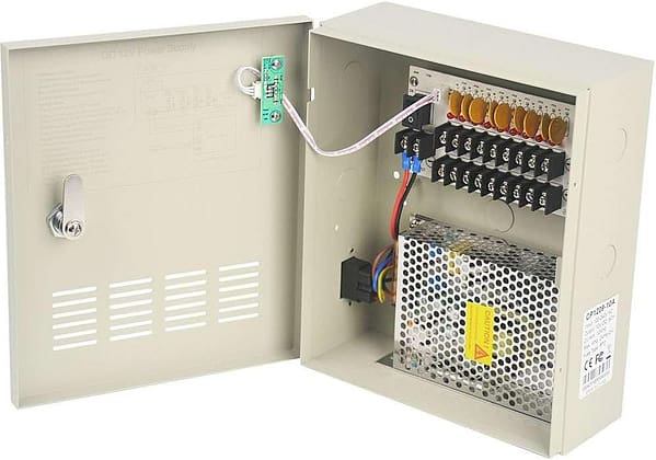 CP1209-20A-18   Coffret de distribution d'alimentation - 18sorties -12V-20A - 240W